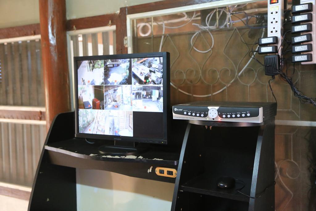 Siriwan Hostel Чиангмай Екстериор снимка