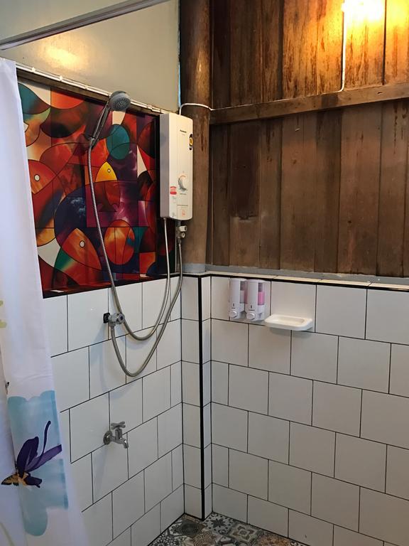 Siriwan Hostel Чиангмай Екстериор снимка
