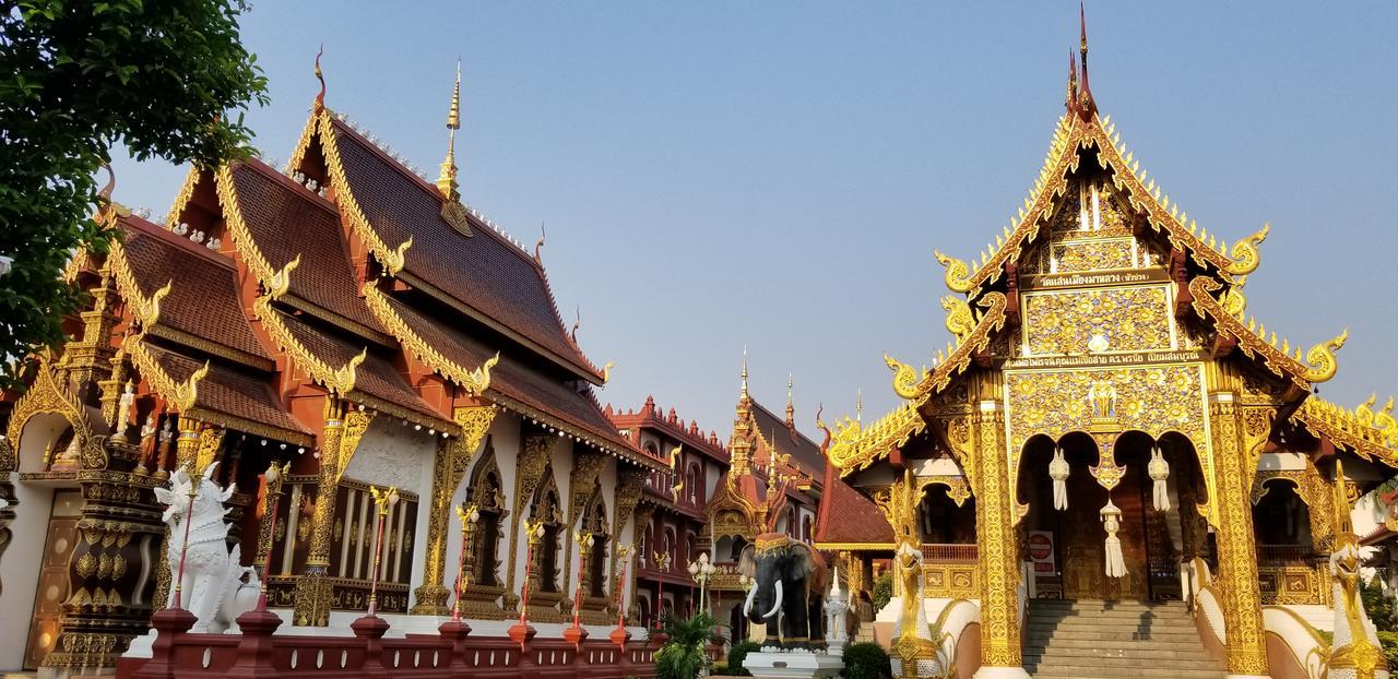 Siriwan Hostel Чиангмай Екстериор снимка