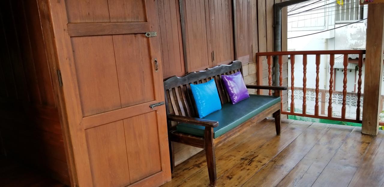 Siriwan Hostel Чиангмай Екстериор снимка