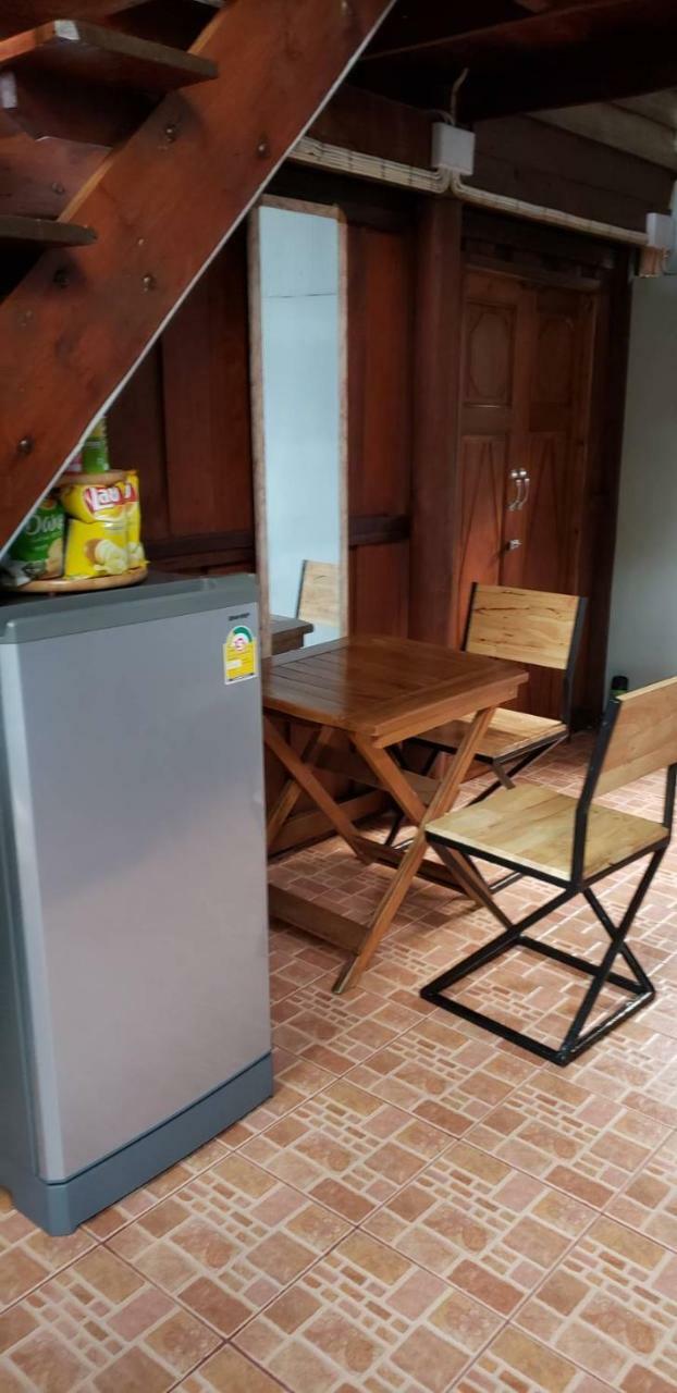 Siriwan Hostel Чиангмай Екстериор снимка